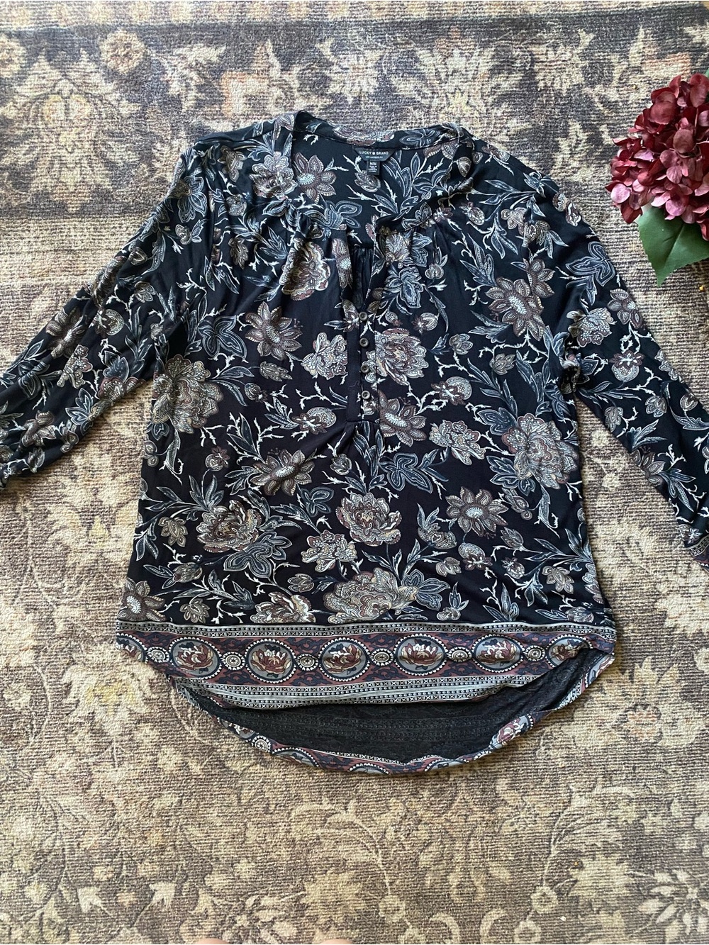 Lucky Brand Black Floral Border Print Peasant Tunic Blouse V-Neck Boho